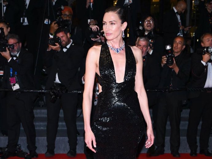 Nieves Álvarez en la promoción de 'Amarga Navidad' en el Festival de Cannes.