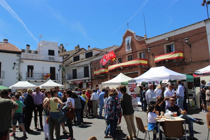 Archivo - Comete Campo Real