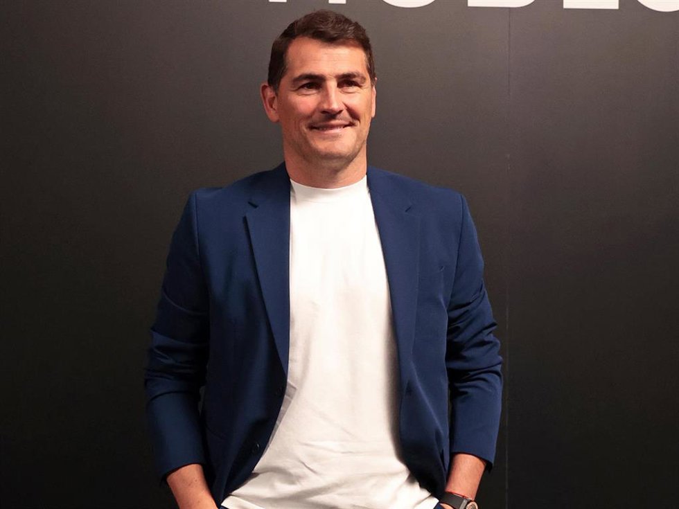 Iker Casillas asiste a la presentación del reloj de edición limitada Bang Reloaded Kylian Mbappé de la marca Hublot