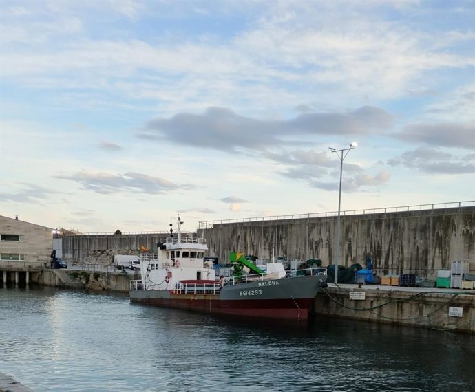 Dragado del Puerto de Llanes