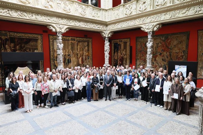 El acto de entrega de los acuerdos de colaboración se ha celebrado en el Patio de la Infanta, en Zaragoza.