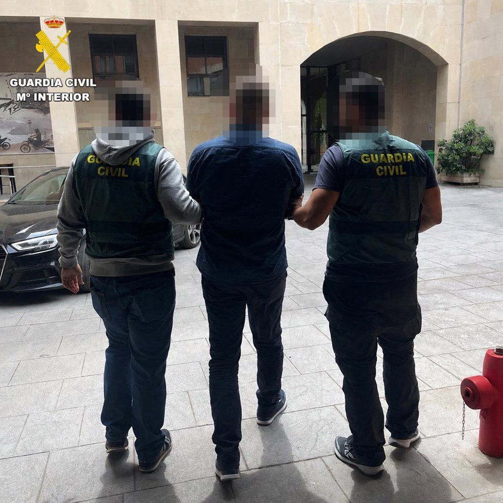 Arrestado en Barcelona con tres órdenes europeas de detención, dos de Francia y una de España