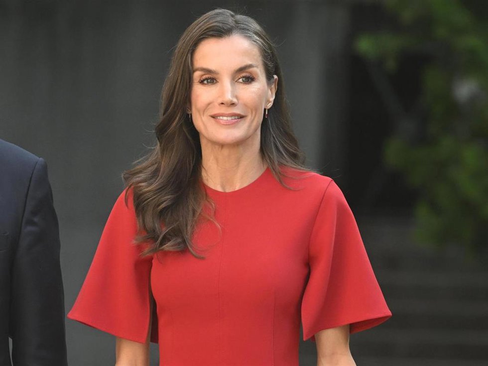 La Reina Letizia asiste a la XV edición de los Premios "Luis Carandell" de Periodismo Parlamentario en el Palacio del Senado