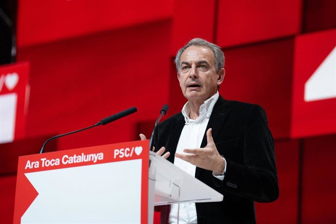 Archivo - El expresidente del Gobierno José Luis Rodríguez Zapatero interviene durante la apertura del 15 Congreso del PSC, en el Palau de Congressos de Catalunya, a 15 de marzo de 2024, en Barcelona, Cataluña (España).
