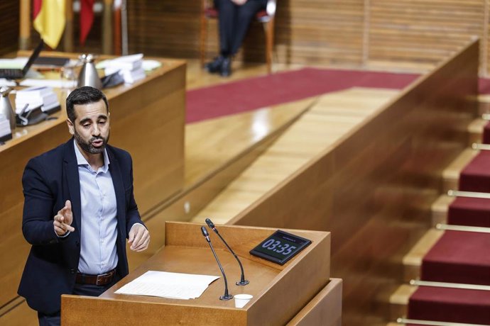 Archivo - El síndic de PSPV-PSOE, José Muñoz, durante una sesión de control