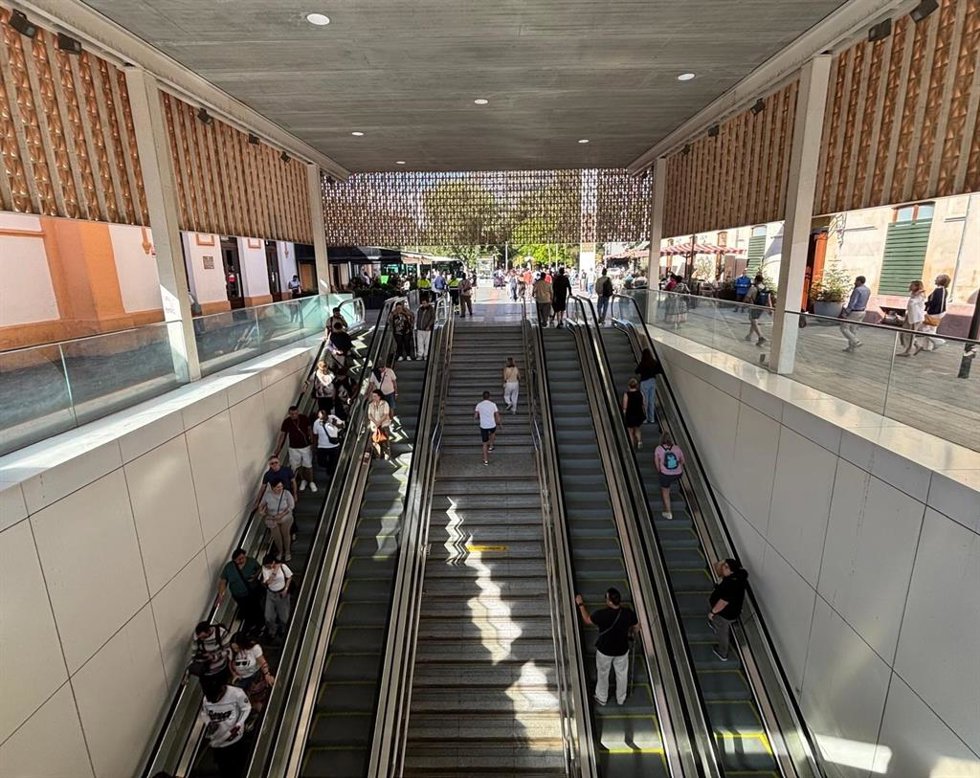 Nuevas escaleras de la estación Intermodal de Palma