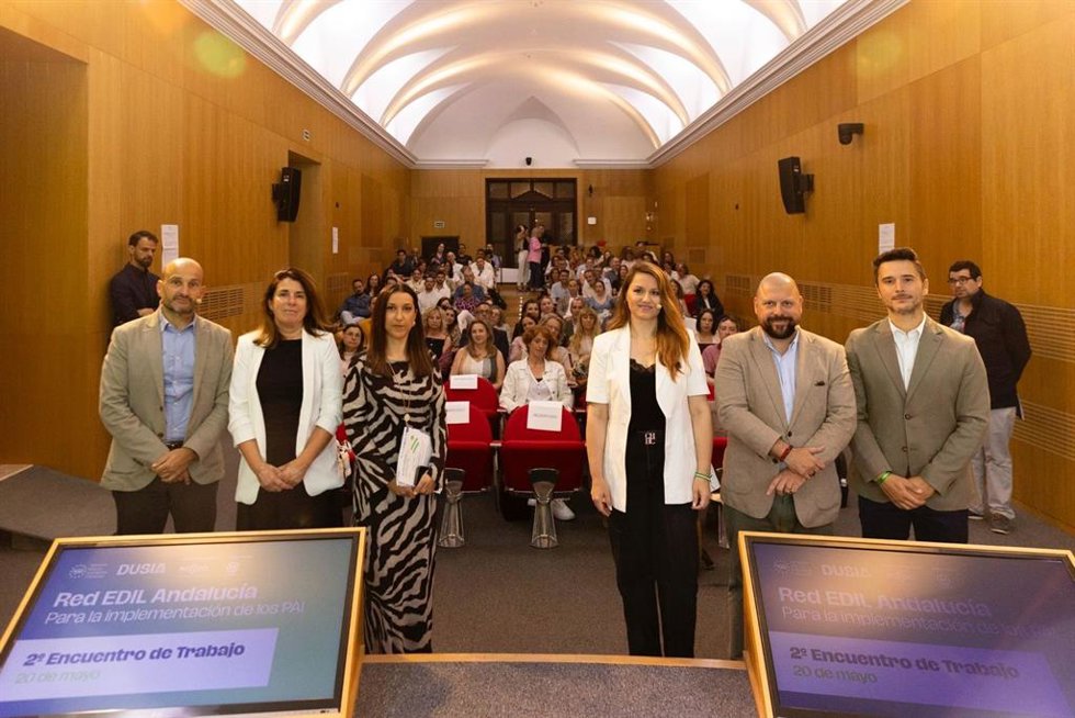 La Federación Andaluza de Municipios y Provincias (FAMP) ha celebrado este miércoles en Sevilla el 2º Encuentro de trabajo de la Red EDIL Andalucía en la sede de Emasesa.