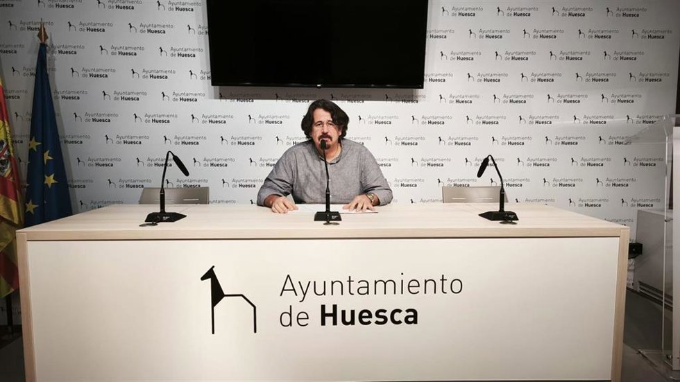 El portavoz de Vox en el Ayuntamiento de Huesca, José Luis Rubió.