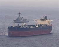 Seúl confirma que un petrolero de una naviera surcoreana atraviesa el paso de Ormuz tras consultar con Irán