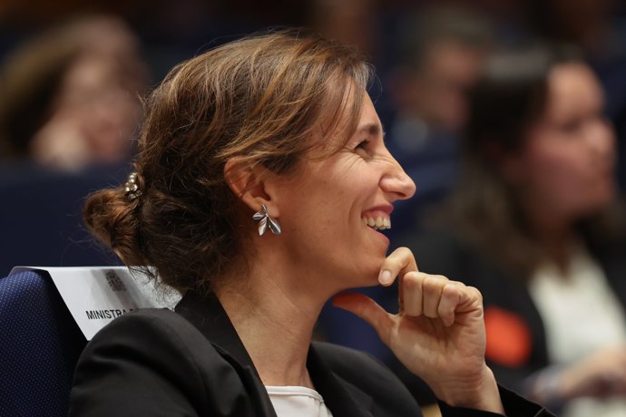 La ministra de Sanidad, Mónica García, inaugura la jornada por el Día de la Cero Discriminación 'VIH, comunicación y arte frente al estigma', a 9 de marzo de 2026, en Madrid (España).
