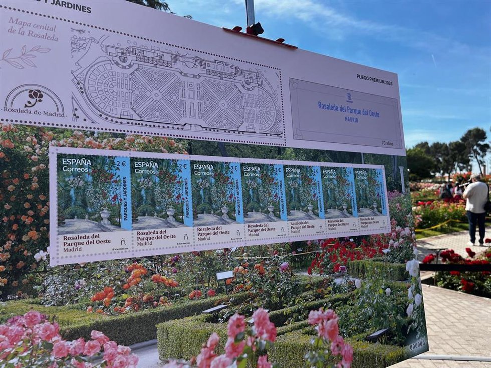 La Rosaleda recibe el sello conmemorativo de Correos y se consolida "capital de la rosa" en su 70º aniversario