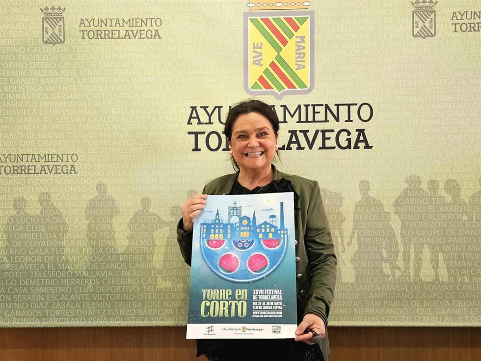 La concejala de Cultura, Esther Vélez, presenta la XXVII edición del Festival Internacional de Cortometrajes 'Torre en Corto'