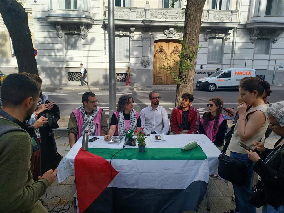 Encausados por las protestas a favor de Palestina en La Vuelta Ciclista a España de 2025, durante una rueda de prensa en el Paseo de la Castellana, a 20 de mayo de 2020, en Madrid (España).