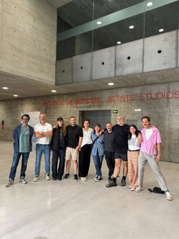 Artistas, responsables del C3A y comisario durante la presentación.