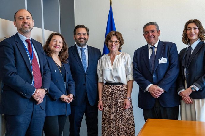 El presidente del Partido Popular de Castilla-La Mancha, Paco Núñez, ha acudido a Estrasburgo.