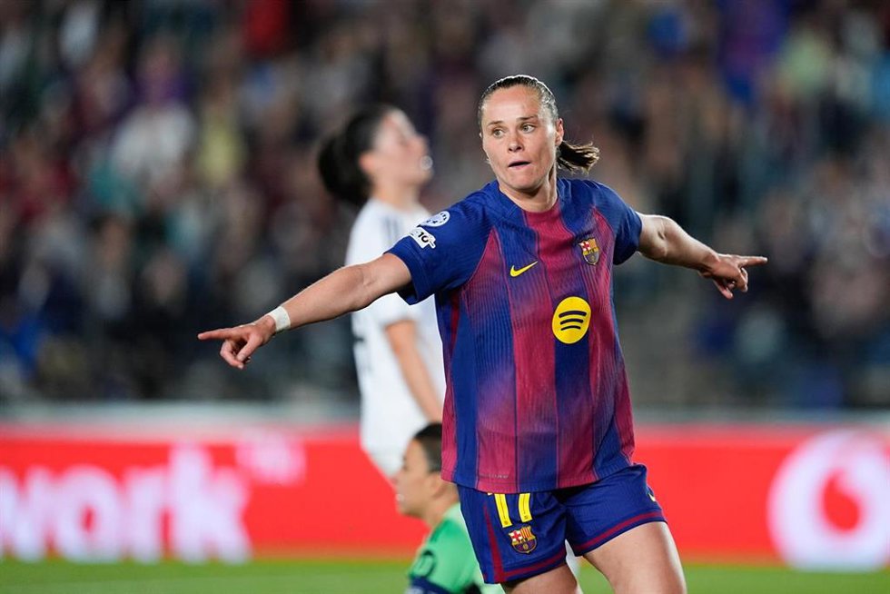 Archivo - La delantera del Barça Femení Ewa Pajor celebra un gol en la Liga de Campeones Femenina