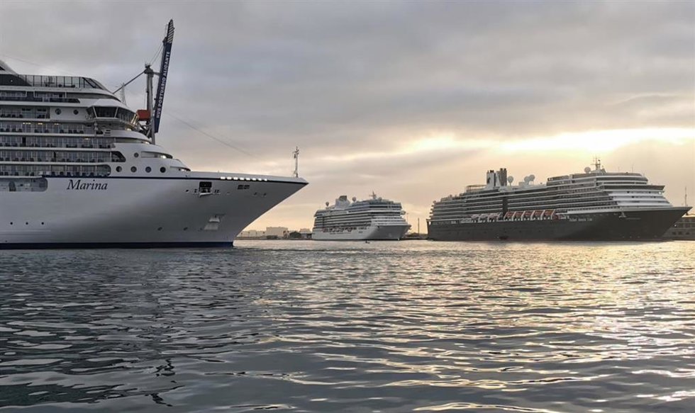 Archivo - Cruceros en el Puerto de Alicante
