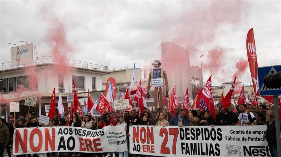 Trabajadores de Nestlé protestan contra el ERE de la empresa en Pontecesures (A Coruña), a 16 de mayo de 2026.