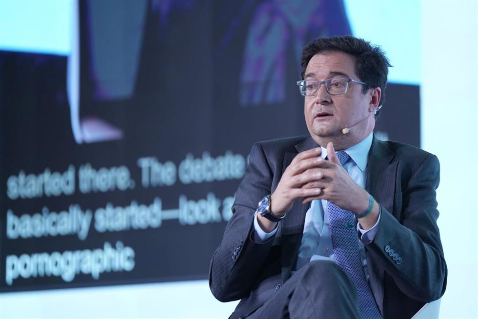 El ministro para la Transformación Digital y de la Función Pública, Óscar López, participa en el Encuentro Internacional por los Derechos Digitales, en La Llotja de Mar, a 14 de mayo de 2026, en Barcelona, Cataluña (España)