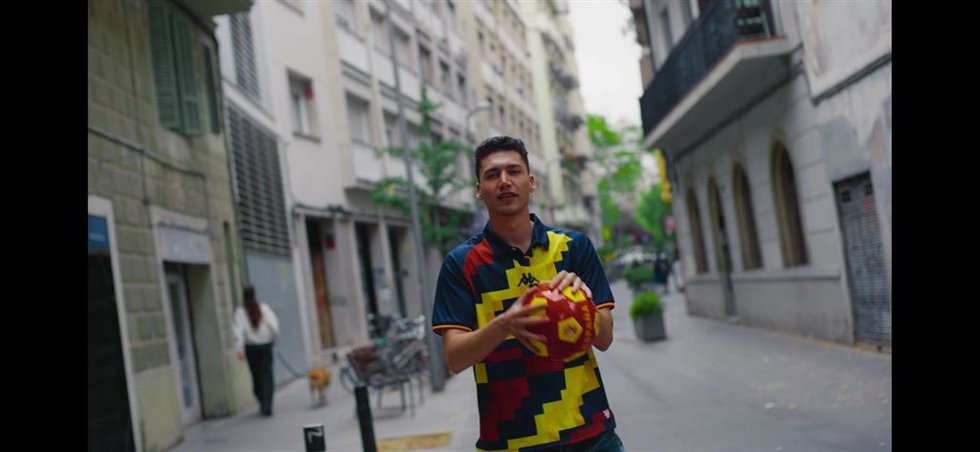 El rapero Swit Eme lanza 'Yo soy español', la canción para apoyar a 'La Roja' en el Mundial de fútbol.
