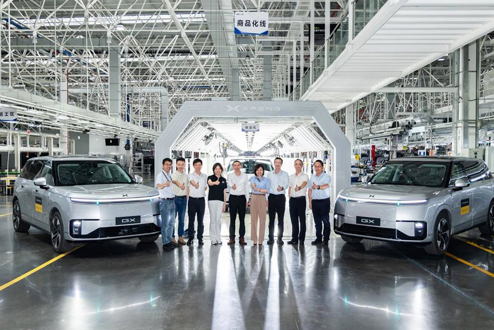 Xpeng arranca la producción en masa de su primer robotaxi en China