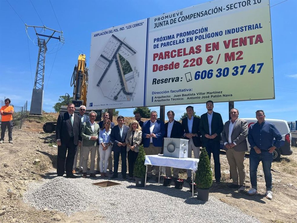 Colocación de la primera piedra de ampliación del polígono industrial Los Cerros