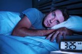 Foto: ¿Se puede padecer insomnio y apnea del sueño a la vez? El COMISA "puede aumentar hasta un 71% el riesgo de mortalidad"