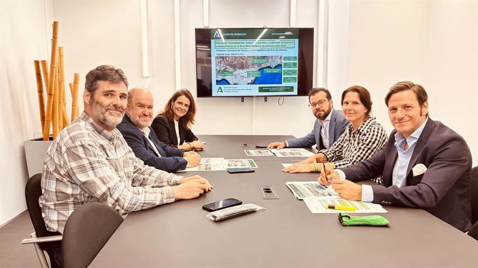 Reunión informativa del Consorcio de Transporte Metropolitano del Área de Almería.