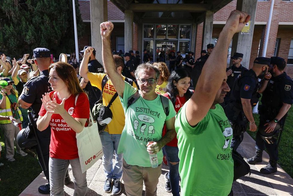 Representantes de las organizaciones sindicales. 