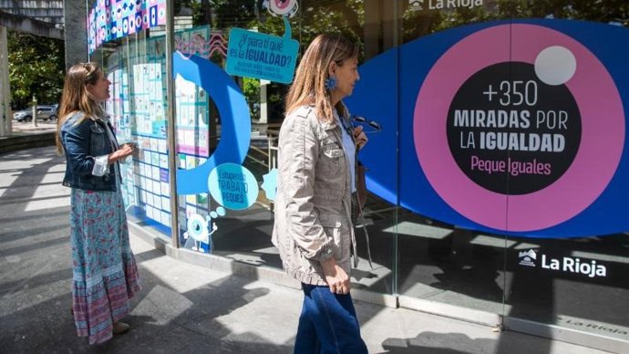 La Consejería de Salud y Políticas Sociales del Gobierno de La Rioja reúne en una exposición las 356 obras del II Concurso de Dibujo para la Igualdad