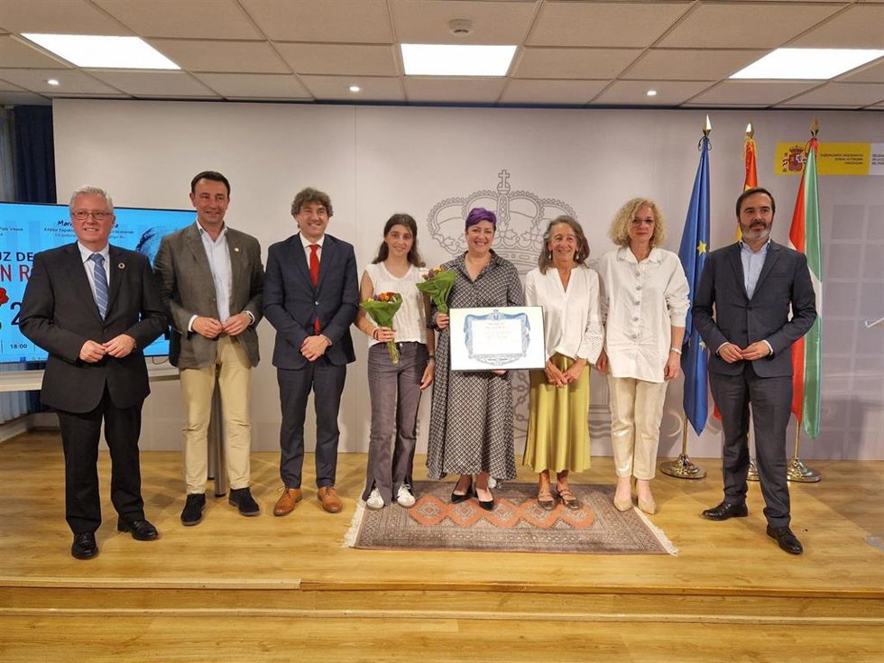 El Gobierno entrega a la familia de Ramón Rubial la Gran Cruz de la Real y Distinguida Orden Española de Carlos III