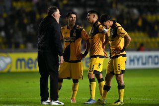 Futbol, Coquimbo Unido vs Deportes Tolima. Fase de Grupos, Copa Libertadores 2026. Los jugadores de Coquimbo Unido celebran el triunfo contra Deportes Tolima tras un partido del grupo B de la copa libertadores disputado en el estadio Francisco Sanchez