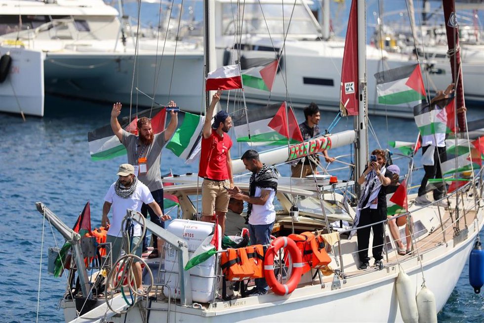 Un barco de la flotilla a Gaza en el puerto de Marmaris  (Turquía) antes de partir
