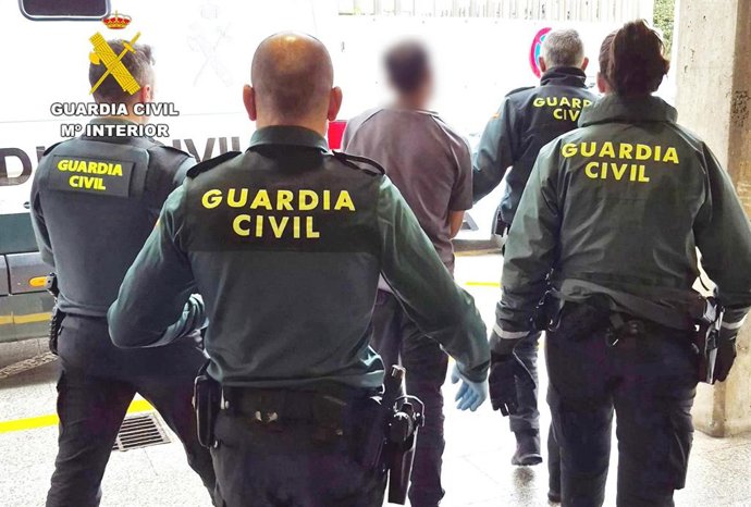 Archivo - Agentes de la Guardia Civil
