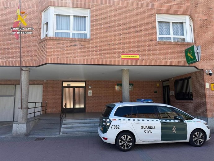 Imagen de archivo de una patrulla de la Guardia Civil en Ávila
