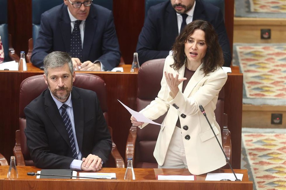 La presidenta de la Comunidad de Madrid, Isabel Díaz Ayuso, durante un pleno en la Asamblea de Madrid, a 21 de mayo de 2026, en Madrid (España). La política nacional vuelve a centrar el Pleno de la Asamblea de Madrid después de que este martes, 19 de mayo