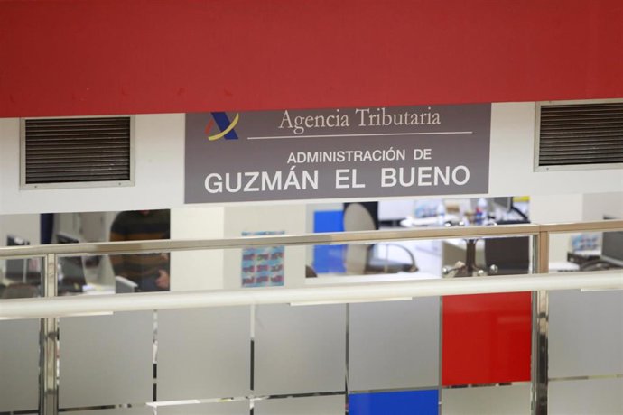 Archivo - Administración de Hacienda de la calle Guzmán El Bueno en Madrid.