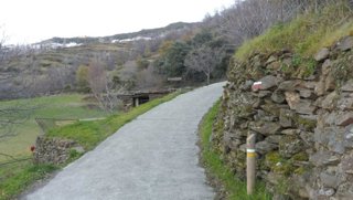 Archivo - Tramo del Sendero de los Pueblos del Poqueira