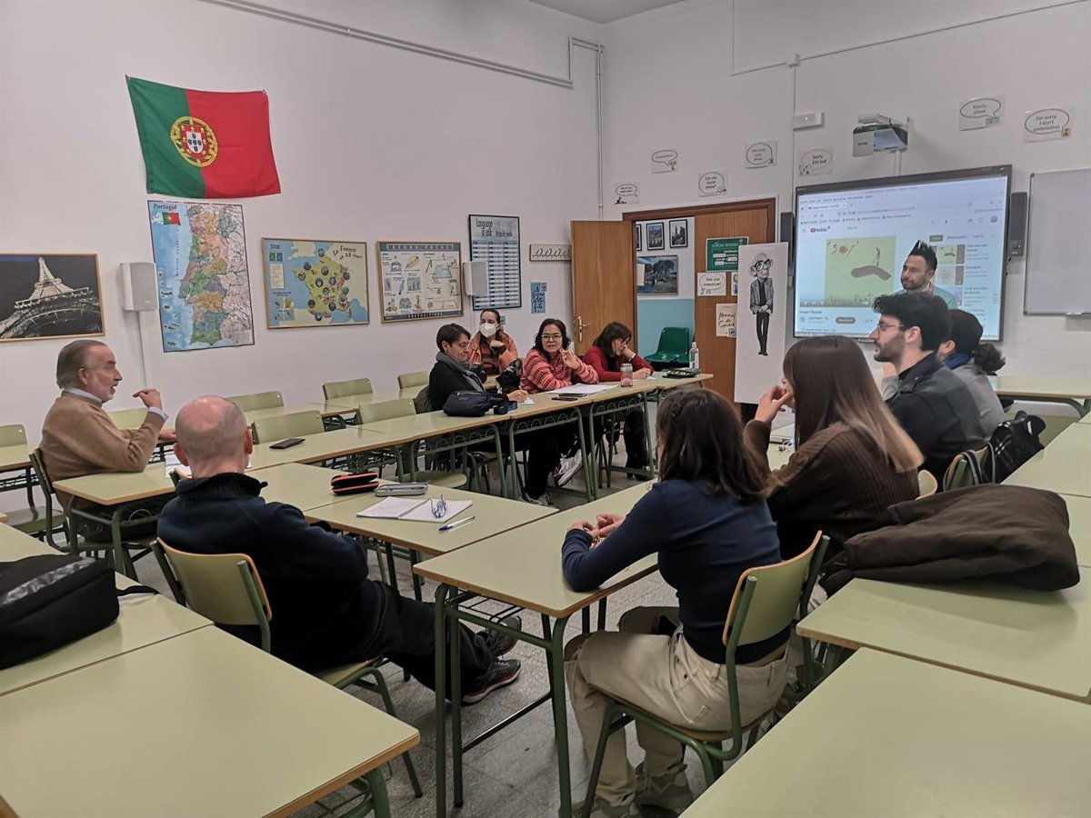Extremadura pasará el próximo curso a tener ocho Escuelas Oficiales de Idiomas que ofertarán enseñanza semipresencial