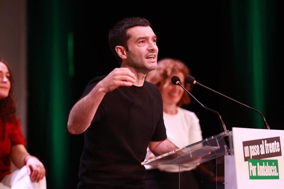 Archivo - El ministro de Sociales, Consumo y Agenda 2030, Pablo Bustinduy, durante el encuentro 'Un paso al frente. Por Andalucía' en Sevilla.
