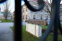 Admite tocamientos a una joven y acepta año y medio de prisión