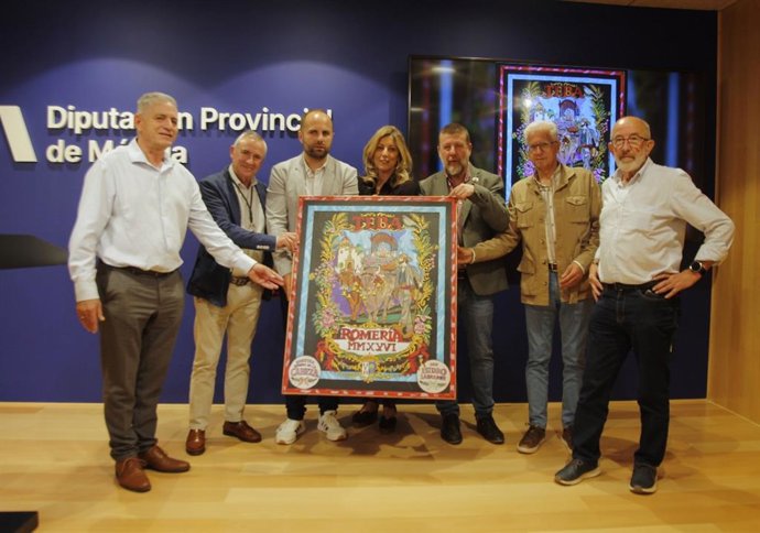 A diputada provincial María del Carmen Martínez presenta junto al alcalde de Teba, Cristóbal Corral, la Romería de Teba.