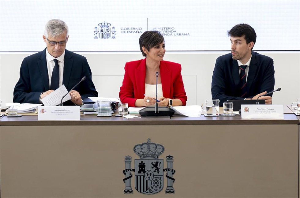 La ministra de Vivienda y Agenda Urbana, Isabel Rodríguez, durante la reunión de la Conferencia Sectorial de Vivienda y Agenda Urbana, en la sede del Ministerio