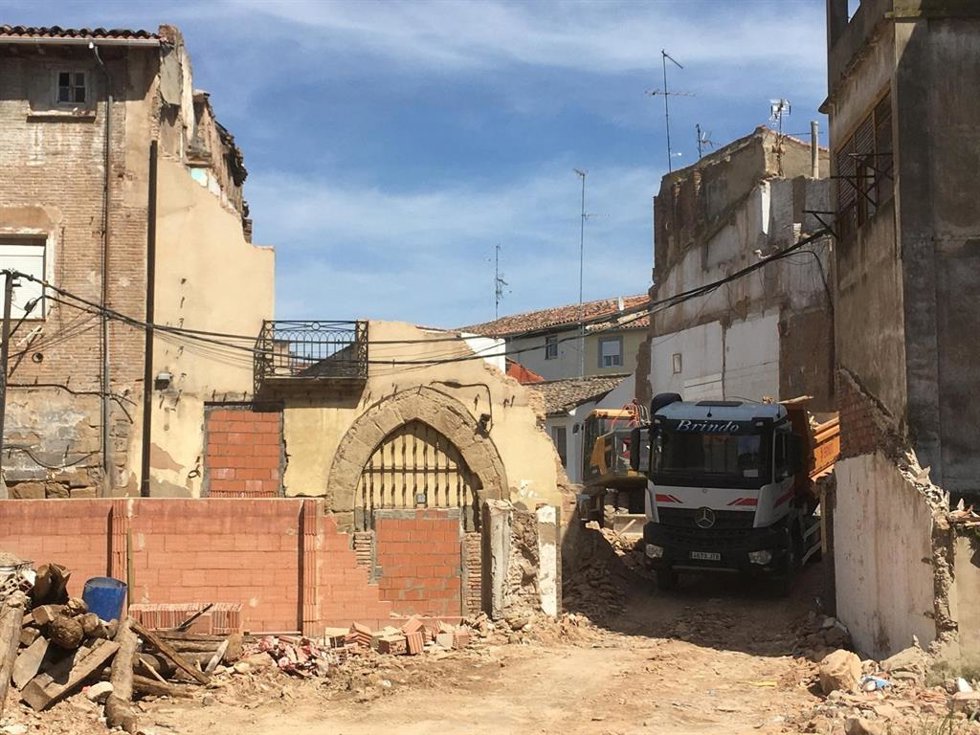 El derribo del inmueble de Estrella 12 de Calahorra respeta el arco de la casa