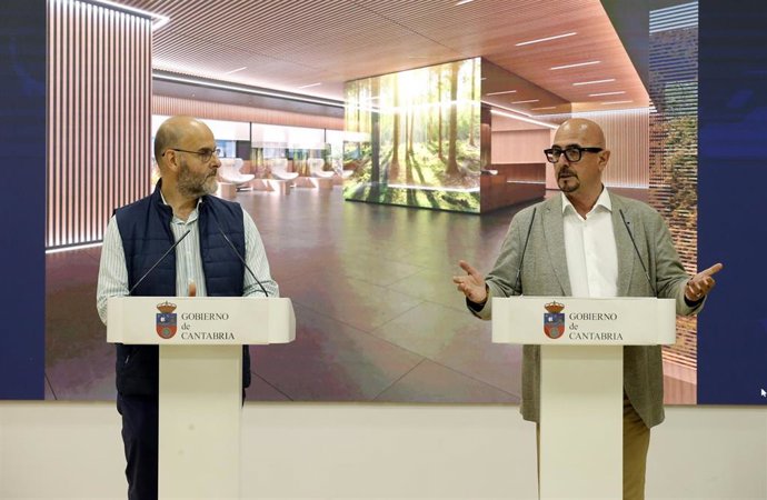 El consejero de Salud, César Pascual, en rueda de prensa