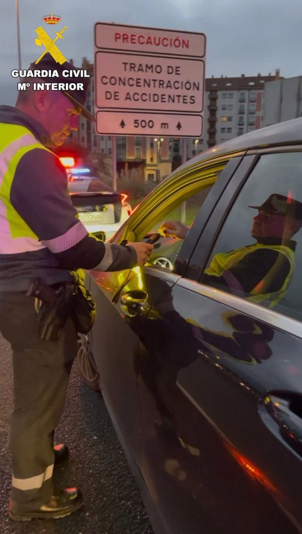 La Guardia Civil intercepta en dos ocasiones seguidas a una conductora que quintuplicaba la tasa de alcoholemia.