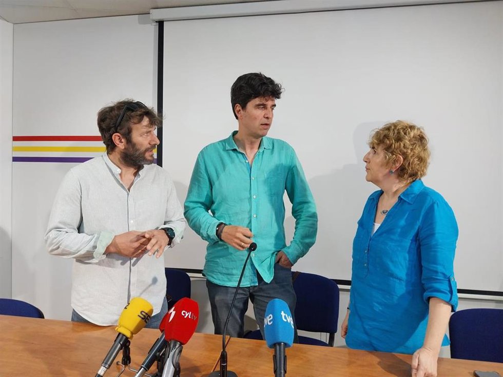 Acebes, Gascón y Fernández de los Muros antes de participar en la jornada sobre el proceso de regularización de personas migrantes