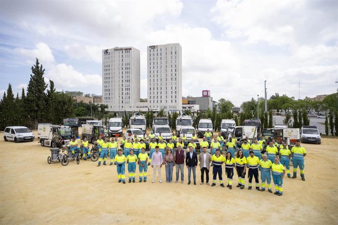 Imagen de los trabajadores del Servicio de Limpieza de Mairena del Aljarafe (Sevilla).