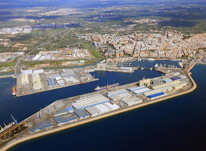 Archivo - Vista aèria del Port de Tarragona