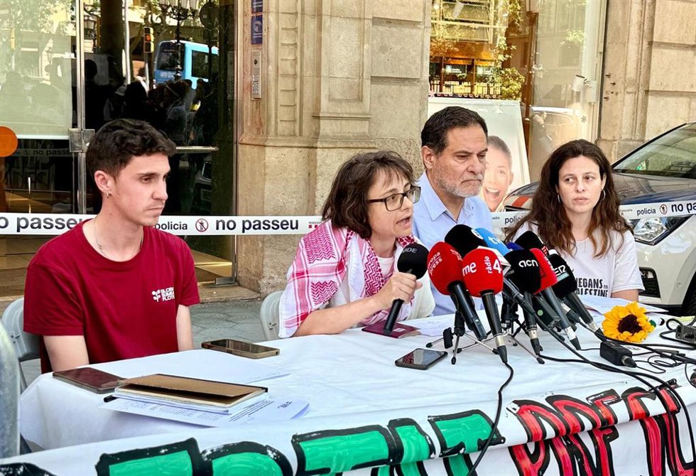 Familiares de activistas de la Global Sumud Flotilla en rueda de prensa.